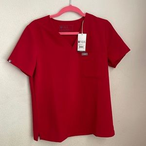 FIGS ONE POCKET SCRUB TOP - RED